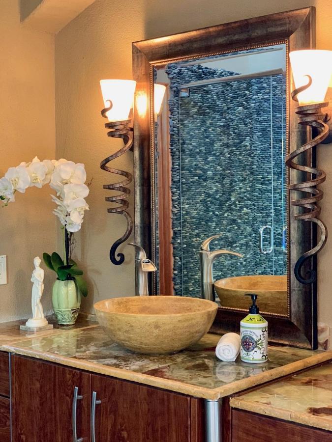 Villa Scenic Hill Country Retreat - Rhino Ranch New Braunfels Exterior foto